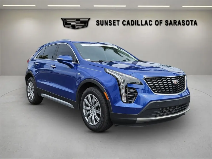 2021 Cadillac XT4 Premium Luxury photo 1