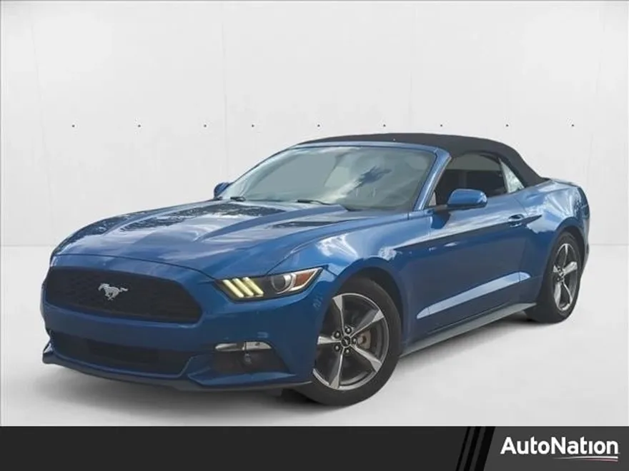 2017 Ford Mustang V6 Convertible photo 1