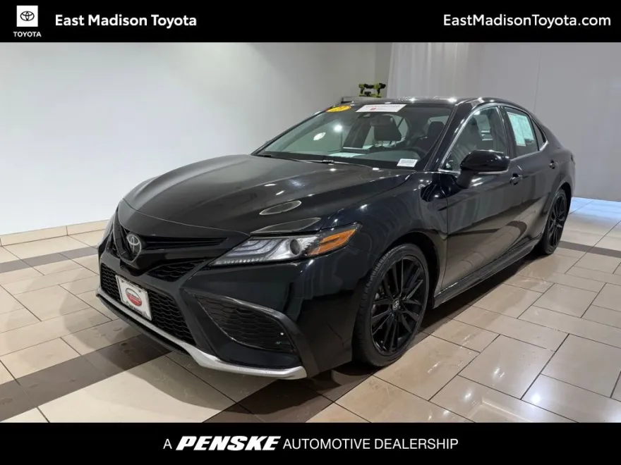 2023 Toyota Camry XSE photo 1