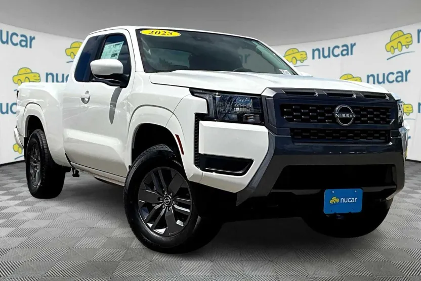 2025 Nissan Frontier SV photo 1