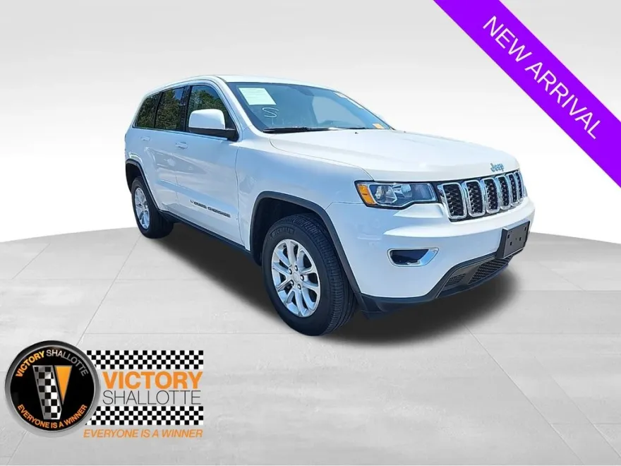 2022 Jeep Cherokee Laredo photo 1