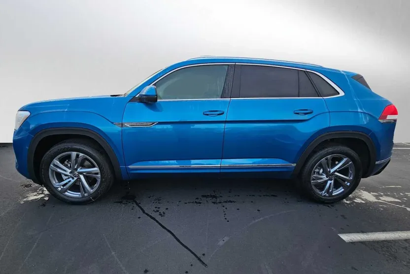 2024 Volkswagen Atlas Cross Sport SEL R-Line photo 1