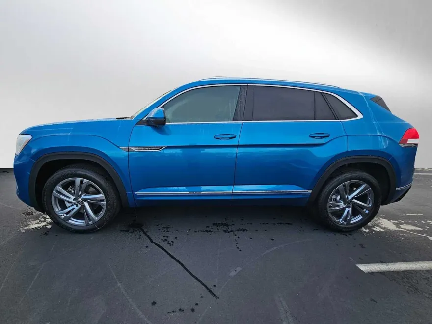 2024 Volkswagen Atlas Cross Sport SEL R-Line photo 1