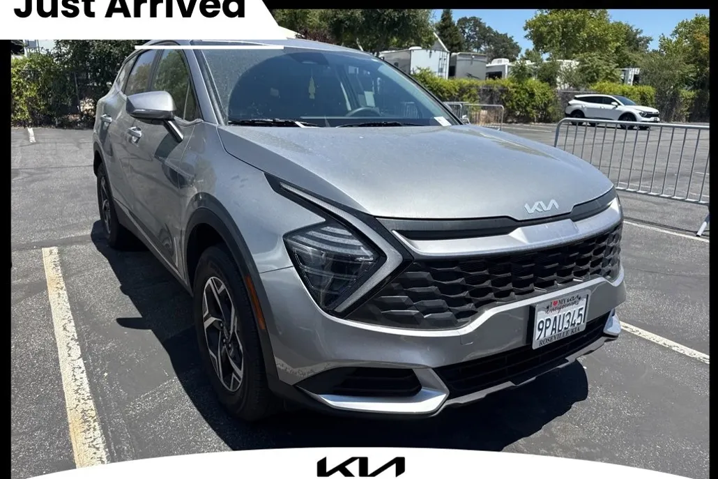 2025 Kia Sportage LX photo 1