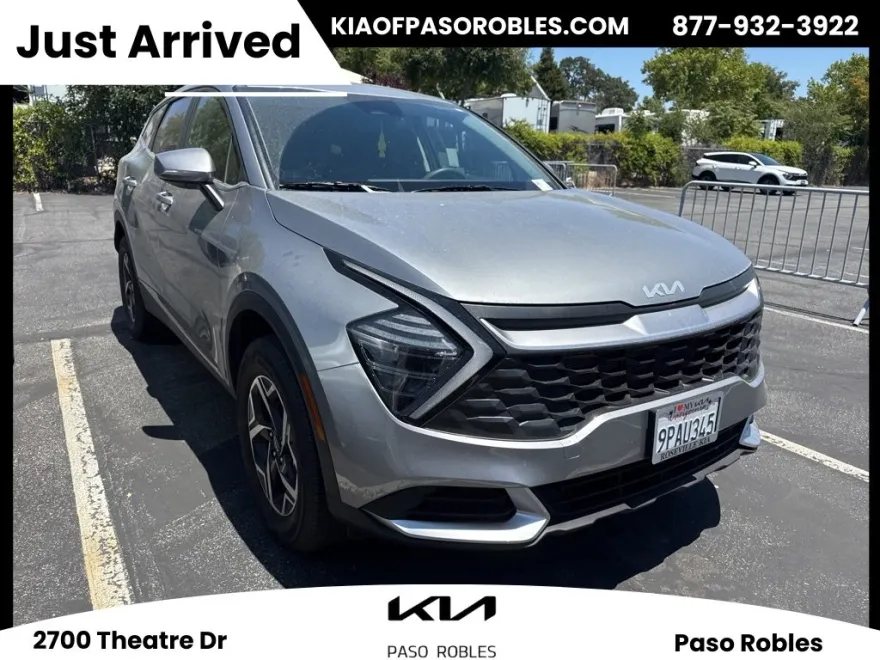 2025 Kia Sportage LX photo 1