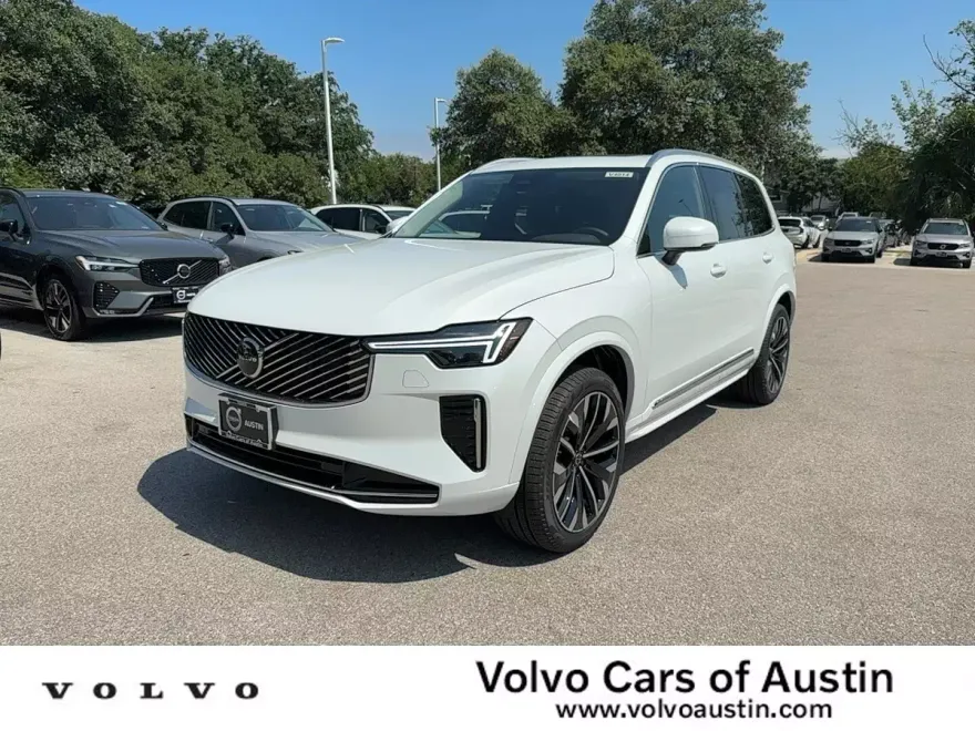 2025 Volvo XC90 Core photo 1