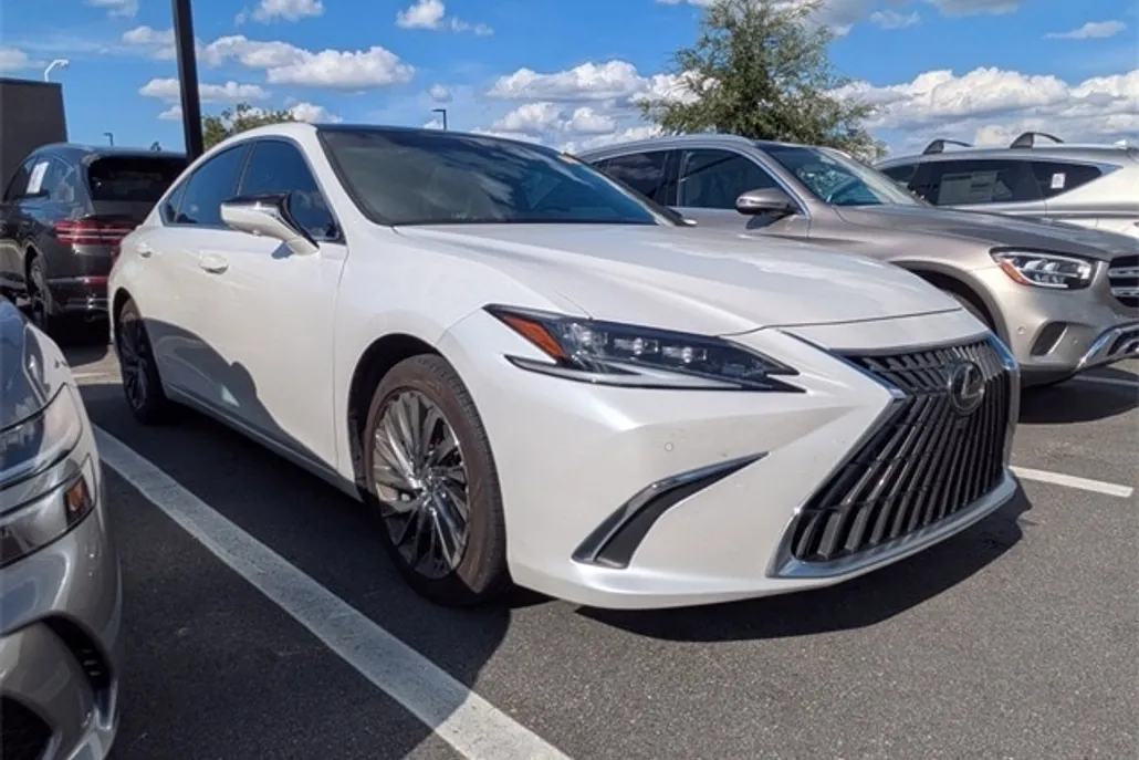 2024 Lexus ES 350 Ultra Luxury photo 1