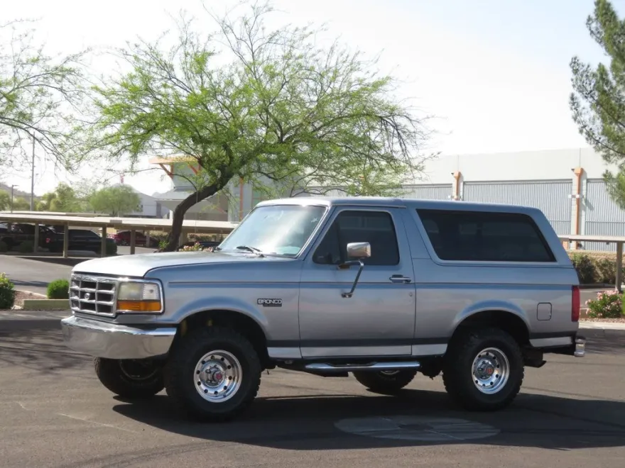 1994 Ford Bronco photo 1