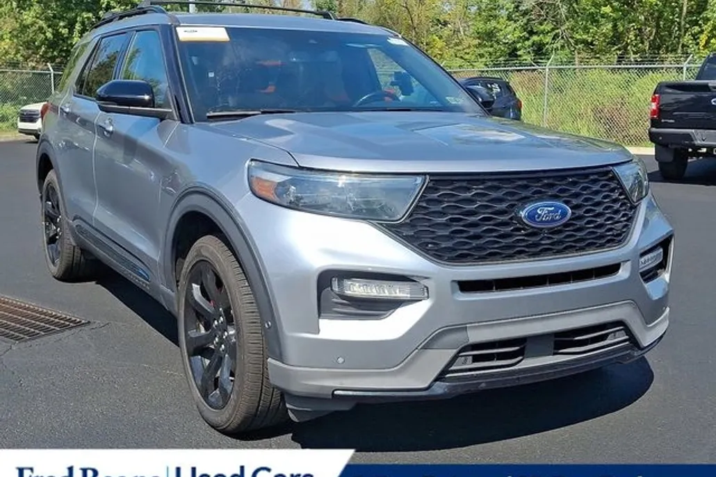 2020 Ford Explorer ST photo 1