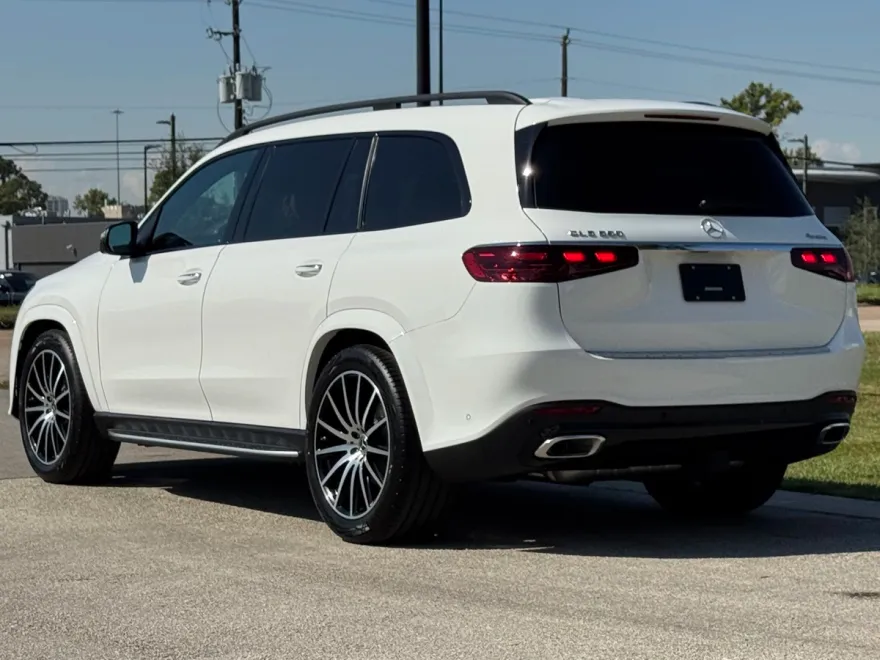 2026 Mercedes Benz GLS 580 4MATIC photo 1