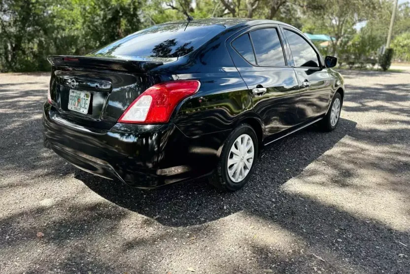 2019 Nissan Versa SV Sedan photo 1