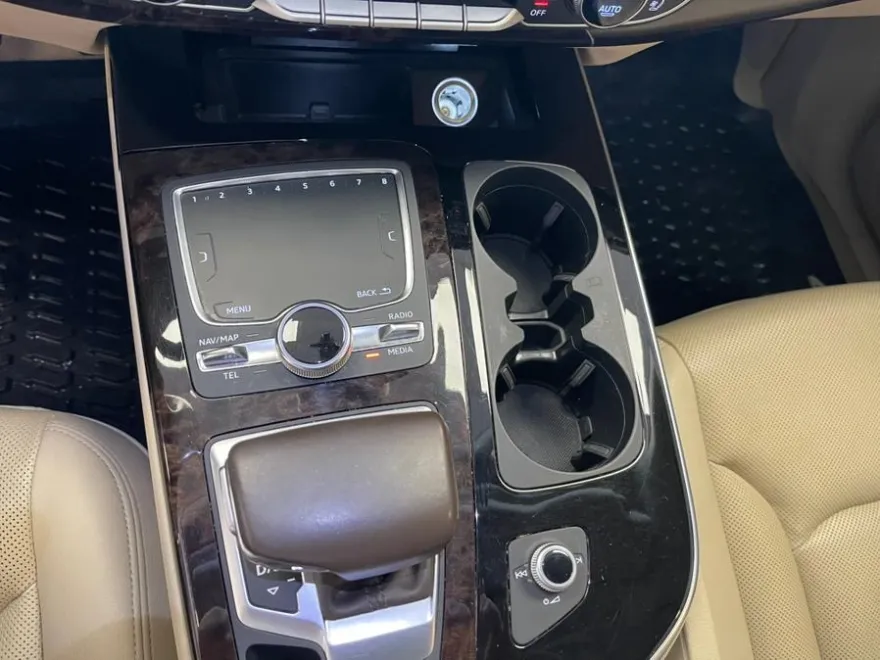 2019 Audi Q7 Premium Plus photo 25