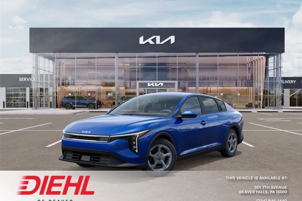 2025 Kia K4 LXS photo 1