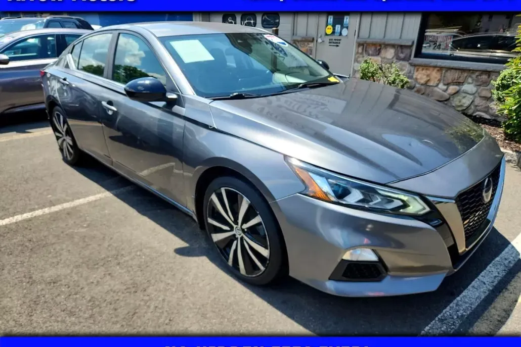 2020 Nissan Altima 2.5 SR photo 1