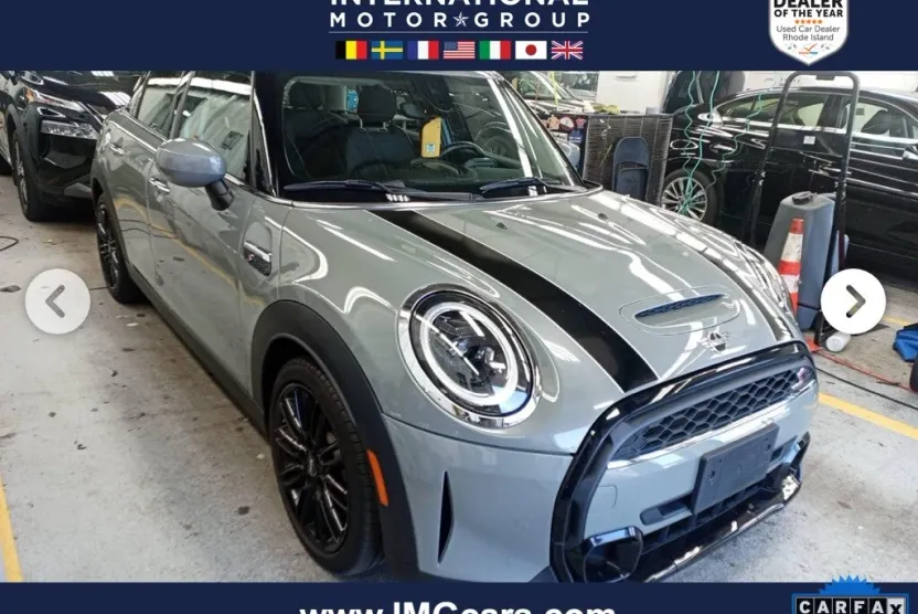 2023 Mini Cooper 4 Door Hardtop Signature photo 1