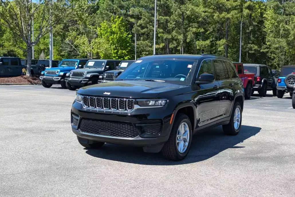 2025 Jeep Grand Cherokee Laredo X photo 1