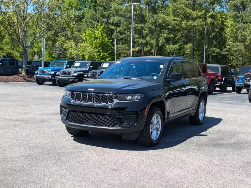 2025 Jeep Grand Cherokee Laredo X photo 1
