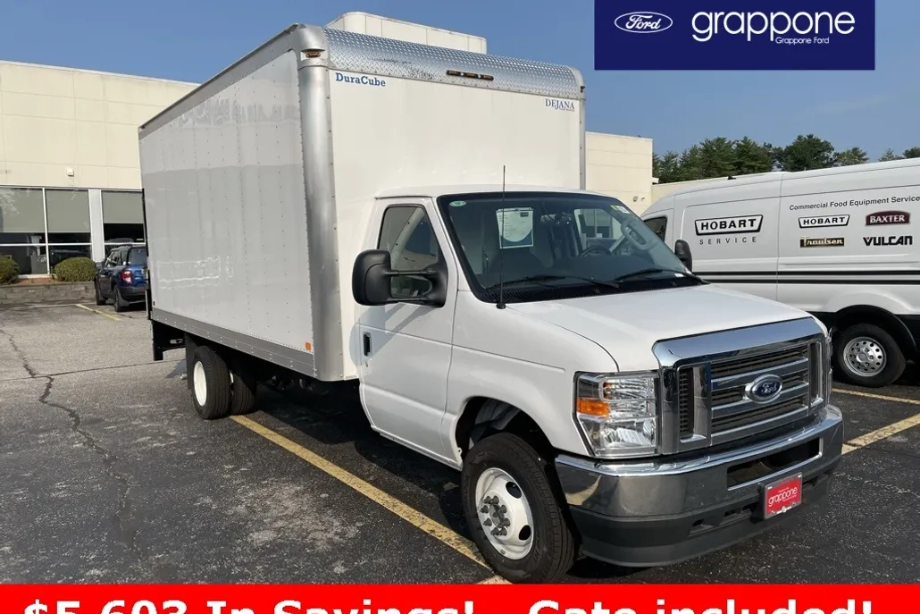 2024 Ford E-450 photo 1
