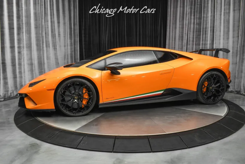 2018 Lamborghini Huracan Performante Coupe photo 1