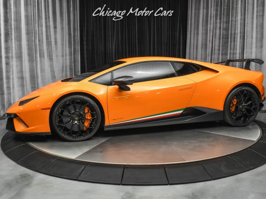 2018 Lamborghini Huracan Performante Coupe photo 1