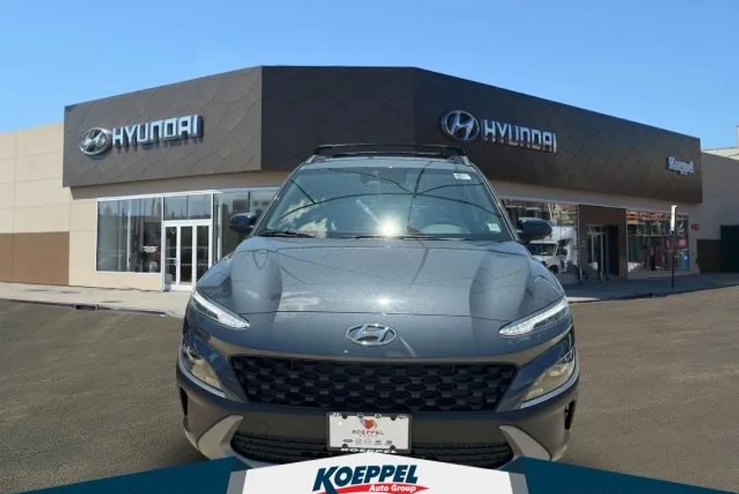 2022 Hyundai Kona SEL photo 1