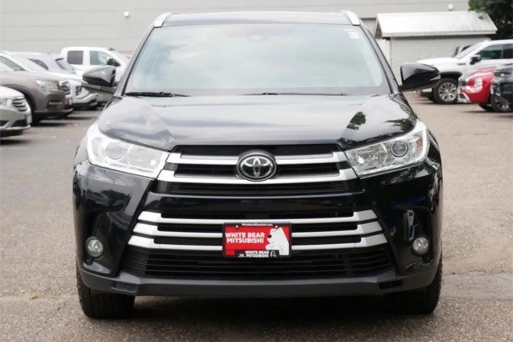 2019 Toyota Highlander XLE photo 1