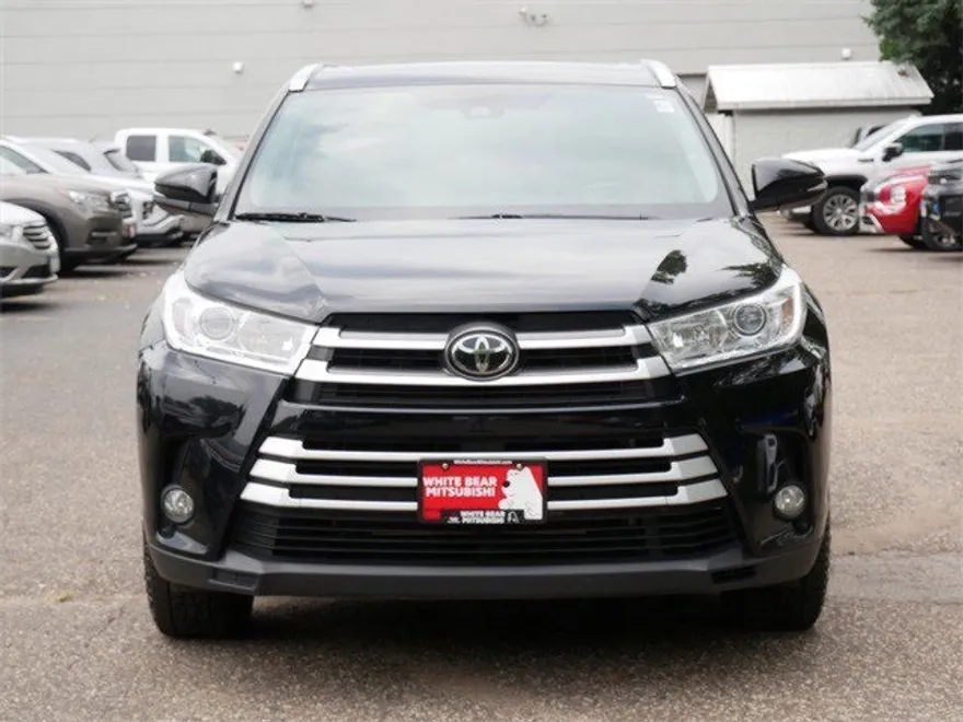 2019 Toyota Highlander XLE photo 1