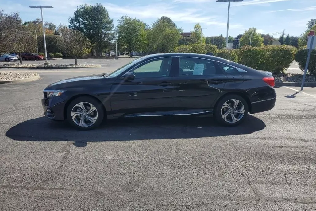 2019 Honda Accord EX 1.5T photo 1