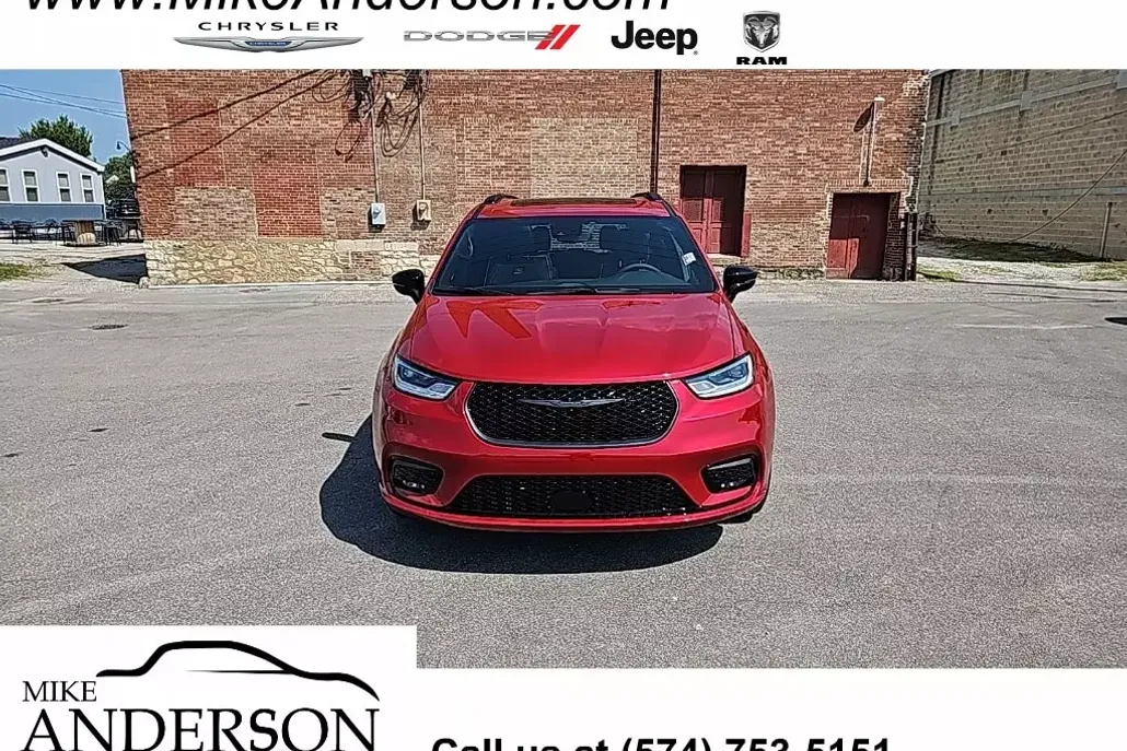 2026 Chrysler Pacifica Limited photo 1