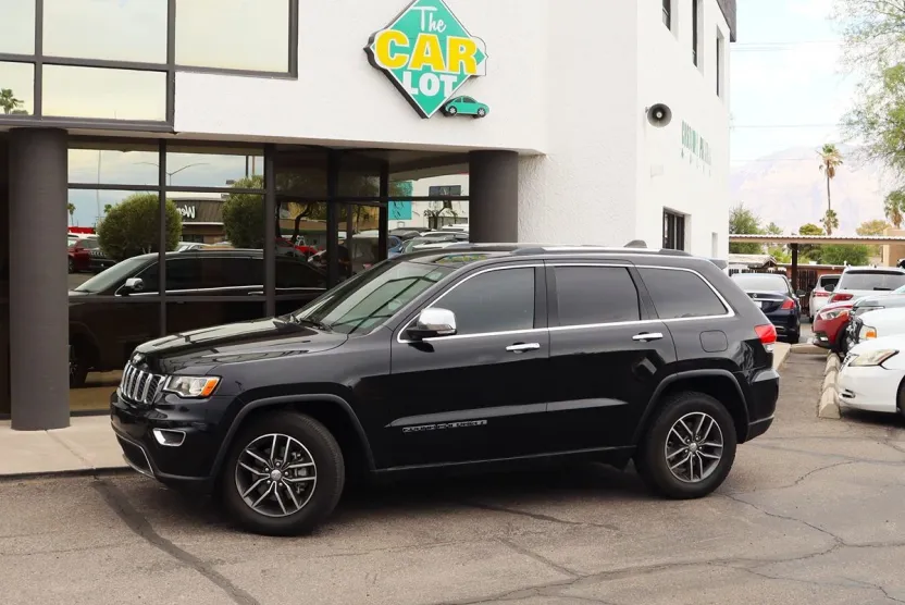 2017 Jeep Grand Cherokee Limited photo 1