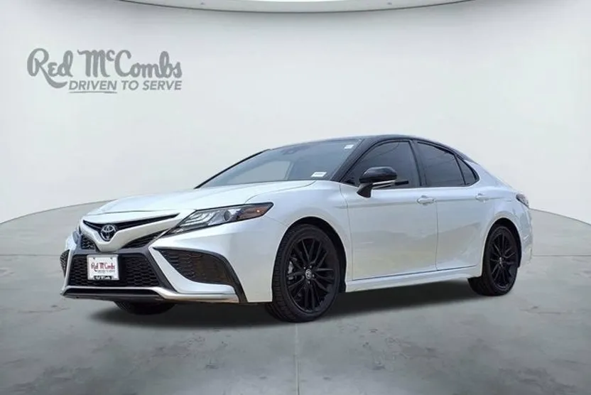 2022 Toyota Camry XSE photo 1