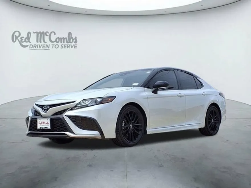 2022 Toyota Camry XSE photo 1