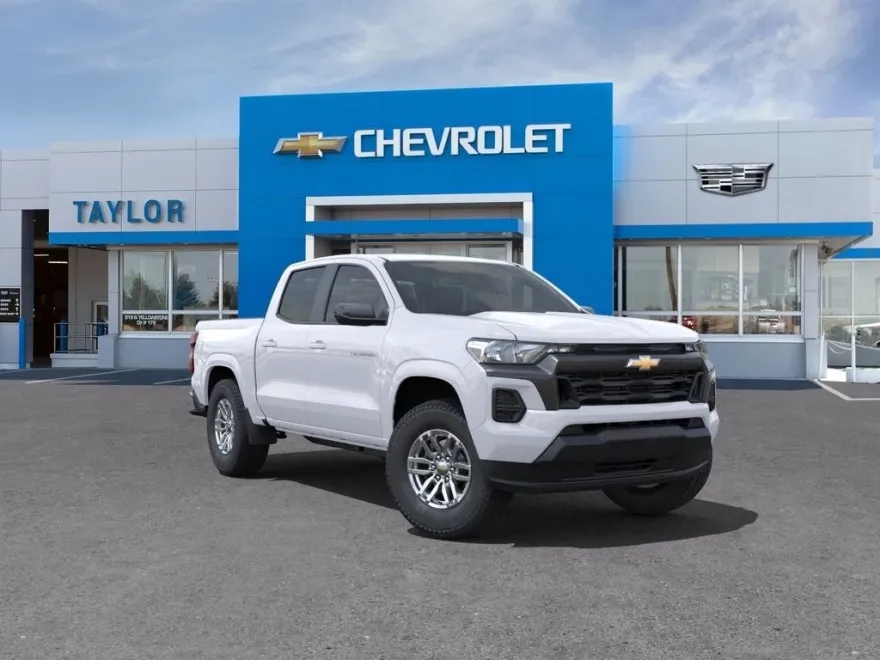 2024 Chevrolet Colorado LT photo 1