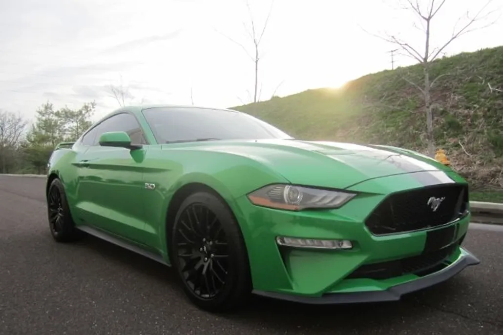 2019 Ford Mustang GT Premium photo 1