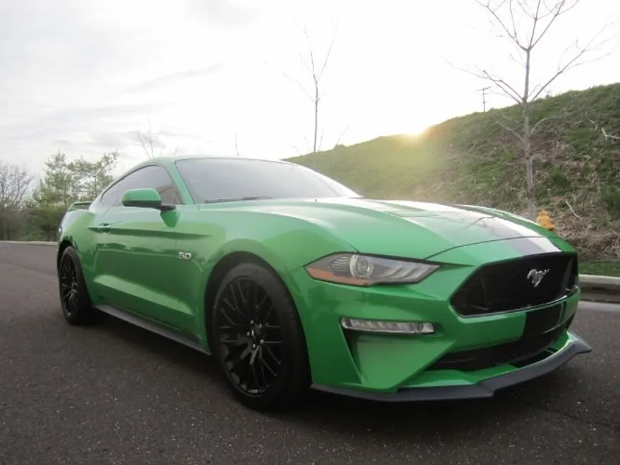 2019 Ford Mustang GT Premium photo 1