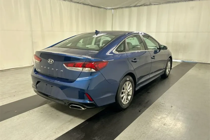 2018 Hyundai Sonata SE photo 1