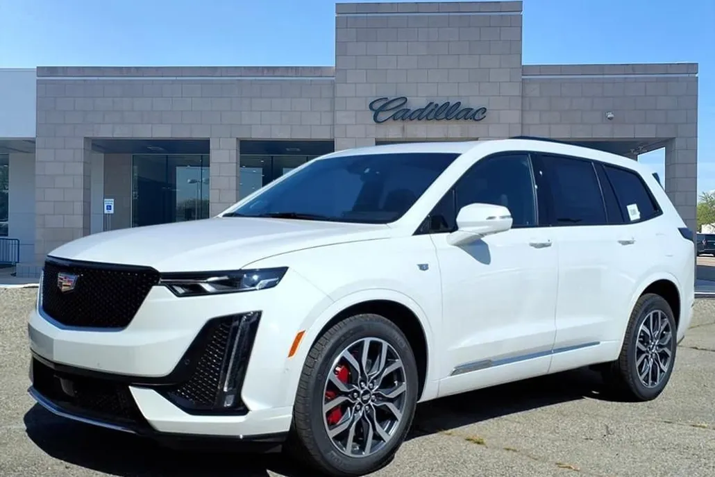 2025 Cadillac XT6 Sport photo 1