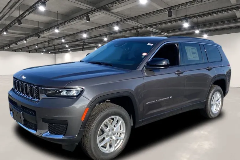 2025 Jeep Grand Cherokee Laredo X photo 1