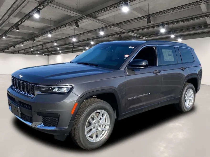 2025 Jeep Grand Cherokee Laredo X photo 1