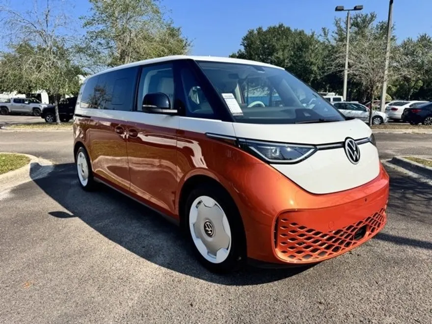 2025 Volkswagen ID. Buzz photo 1