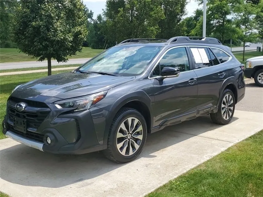 2024 Subaru Outback Limited photo 1