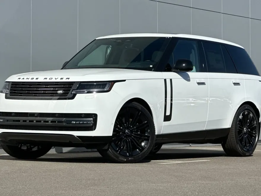 2025 Land Rover Range Rover SE photo 1