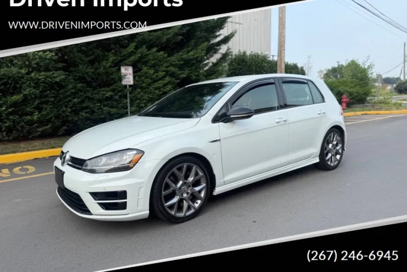 2015 Volkswagen Golf R 4Motion photo 1