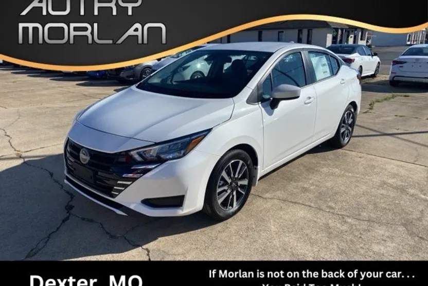 2025 Nissan Versa SV photo 1