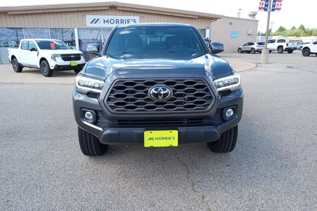 2022 Toyota Tacoma TRD Off-Road 4x4 photo 1