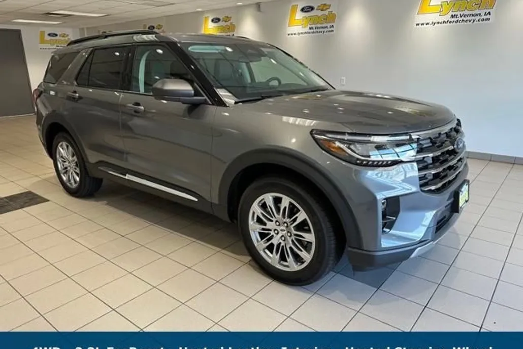 2025 Ford Explorer photo 1