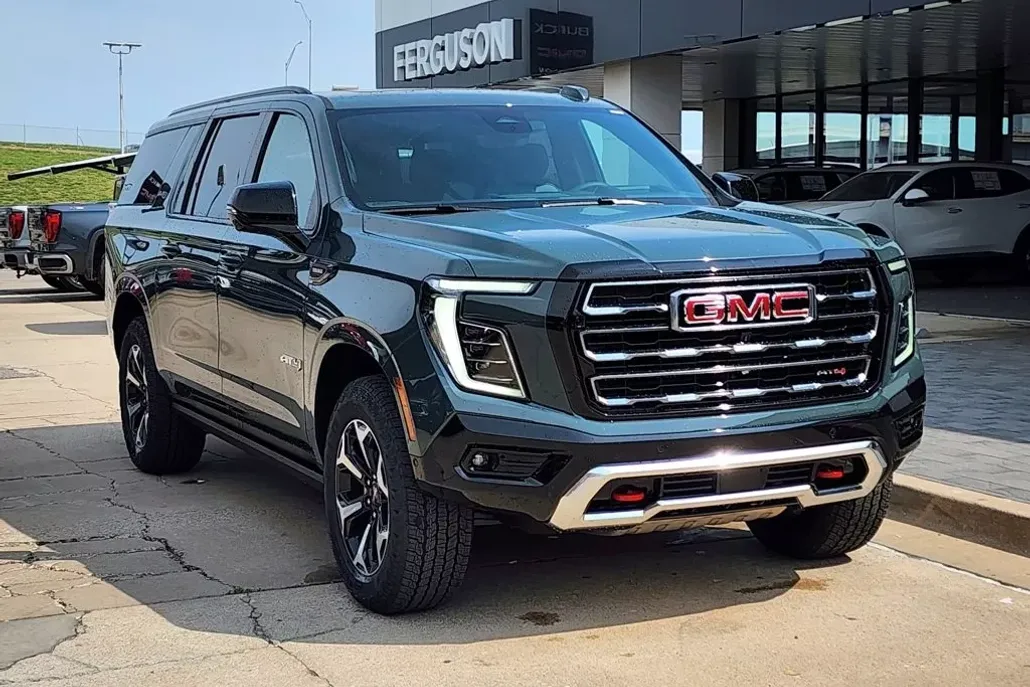 2026 Gmc Yukon XL AT4 photo 1