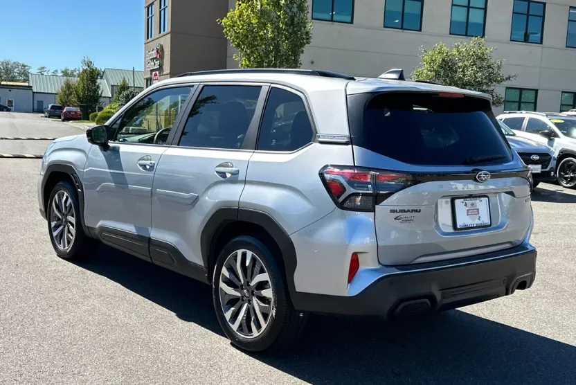 2025 Subaru Forester Touring photo 1