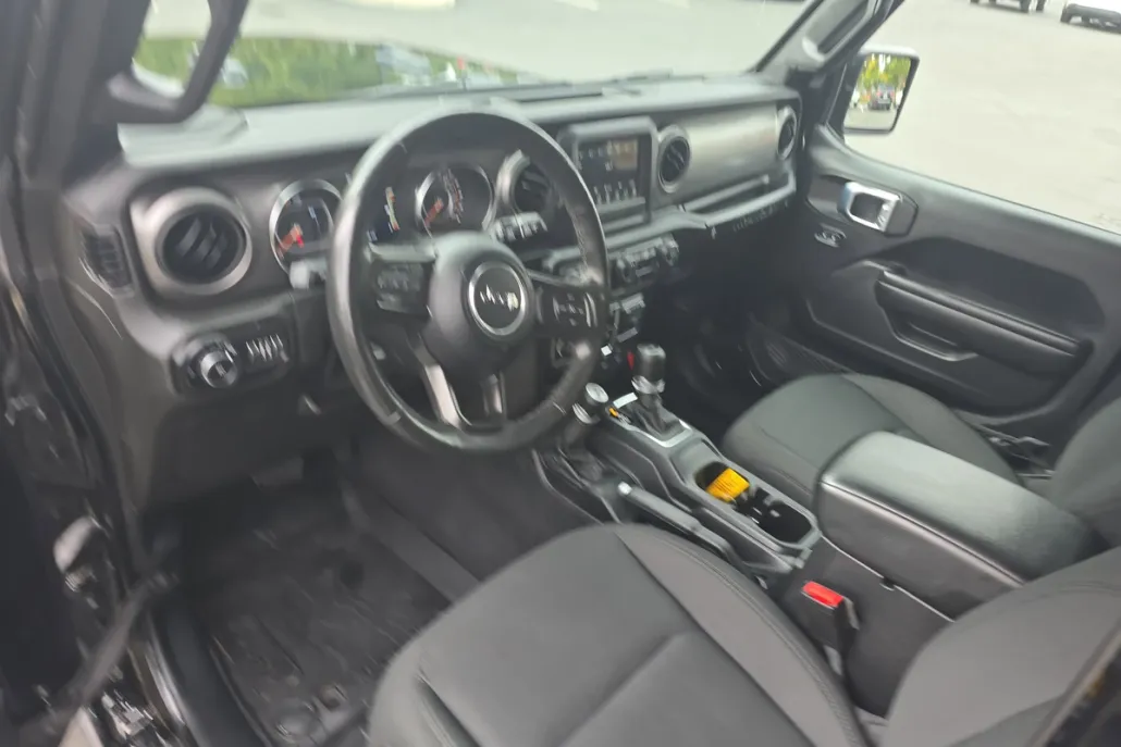 2021 Jeep Wrangler Unlimited Willys photo 1
