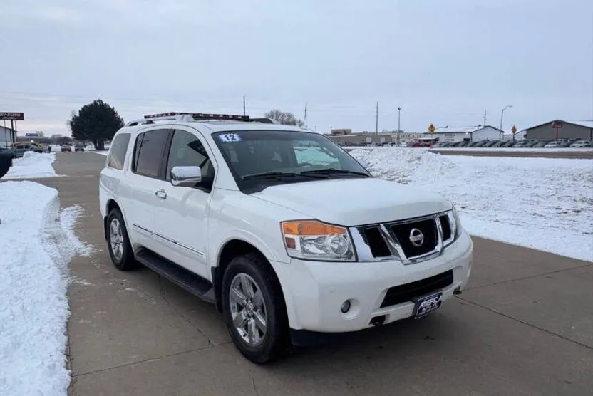 2012 Nissan Armada Platinum photo 1